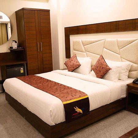 Hotel Doon'S Pride Dehradun Eksteriør billede