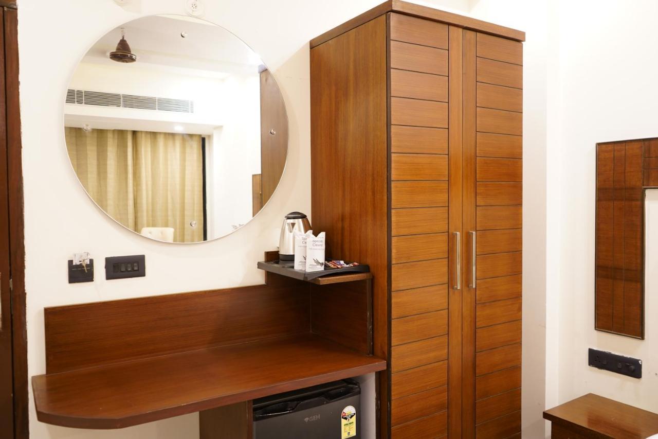 Hotel Doon'S Pride Dehradun Eksteriør billede