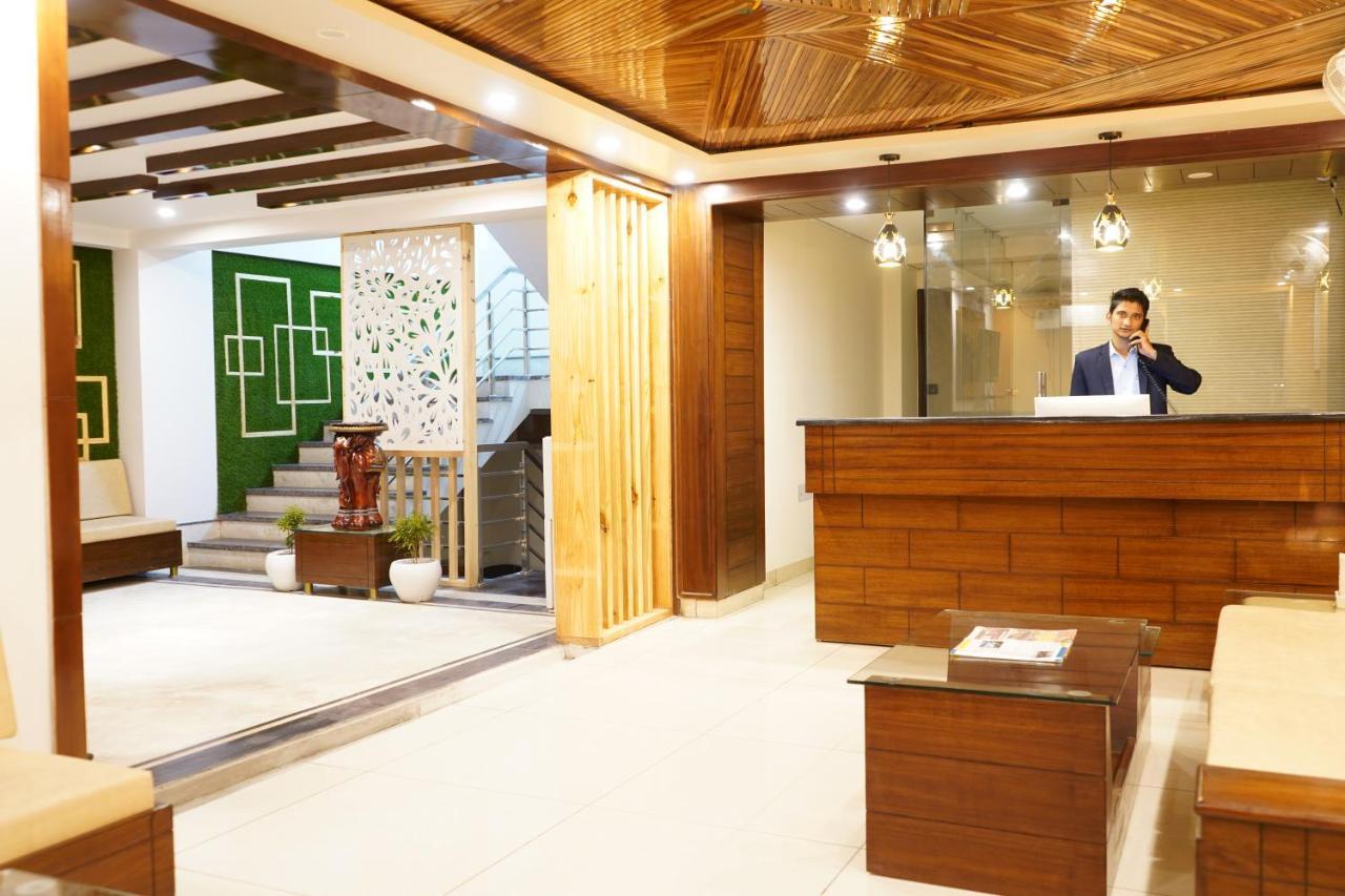 Hotel Doon'S Pride Dehradun Eksteriør billede