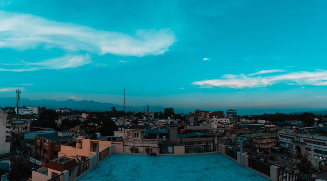 Hotel Doon'S Pride Dehradun Eksteriør billede